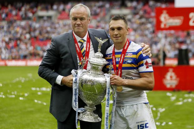 Brian McDermott with Oldhamer Kevin Sinfield after winning the 2015 Challenge Cup
