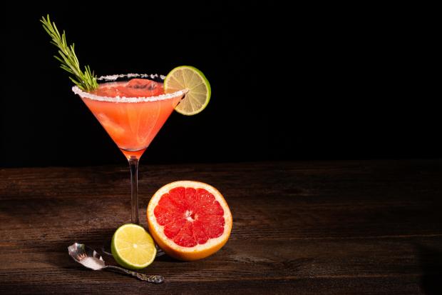 The Oldham Times: A cocktail with grapefruit and lime. Credit: Canva