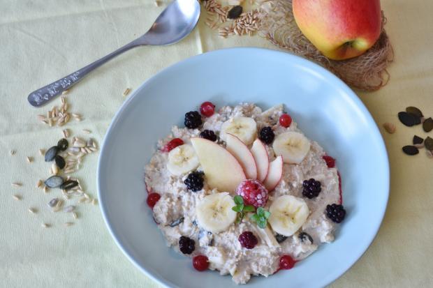 The Oldham Times: Porridge with fruit (Canva)