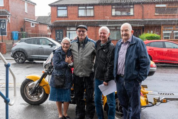 The Oldham Times: The rain didn't deter the owner from meeting fans
