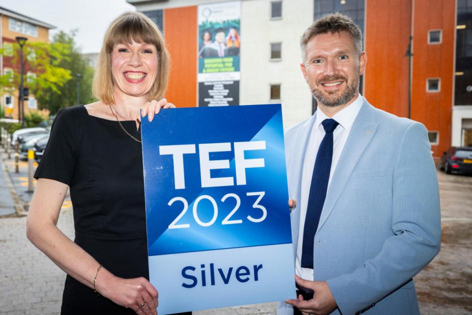 'Silver' rating for Oldham College's university campus