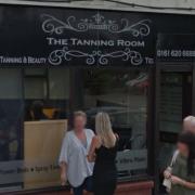 Oldham sunbed shop issues warning after 'disgusting' discovery